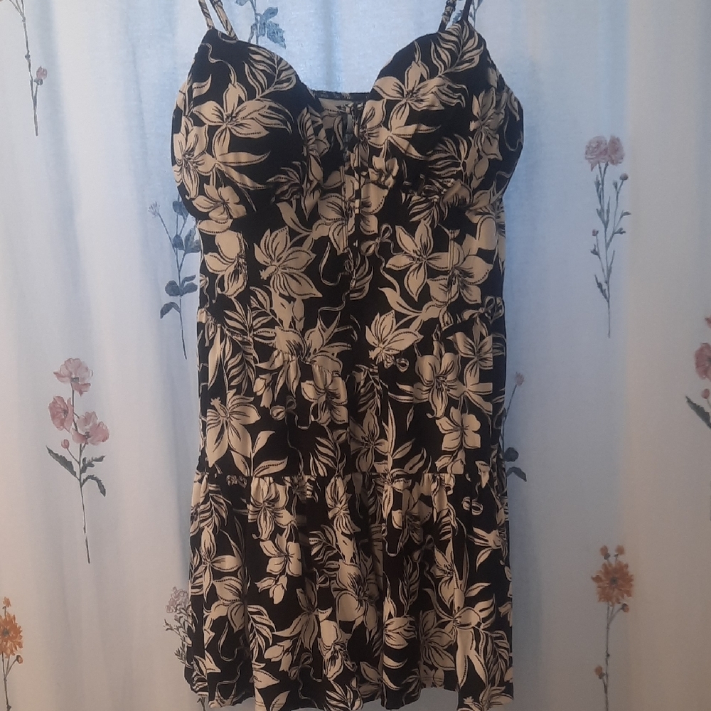 Floral Black and Tan Women's Top